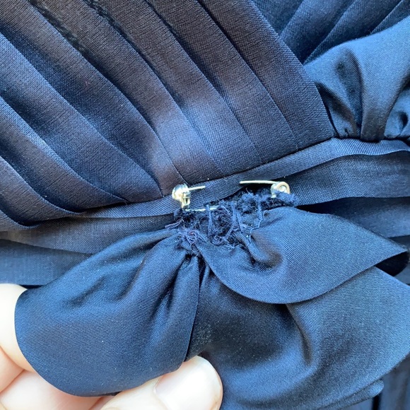 Arden B gorgeous 100% Navy blue Silk top with new tags! - Picture 5 of 6